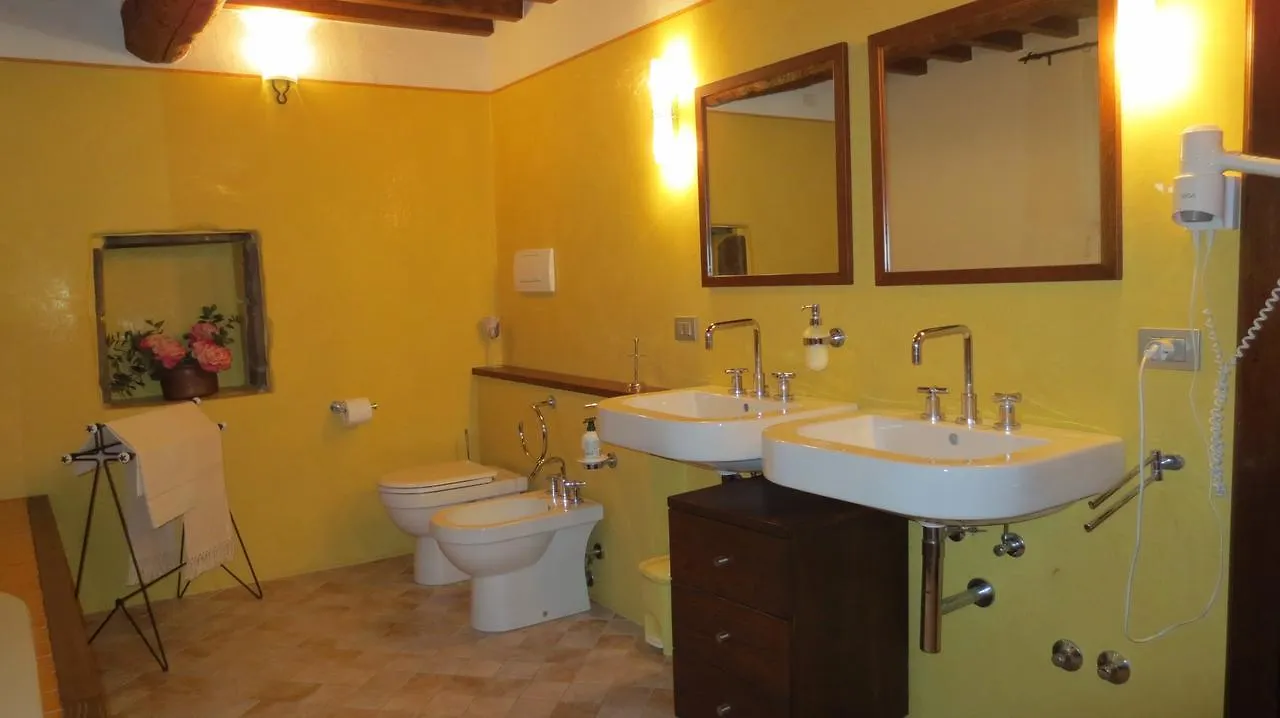 Farm stay Agriturismo La Fenice Villa Castiglion Fiorentino Italy